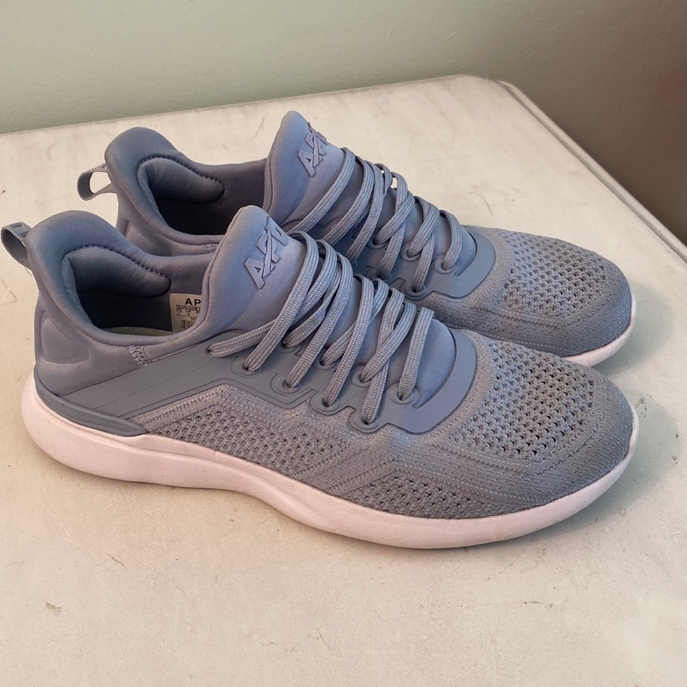 APL Techloom Tracer grey knitted shoes